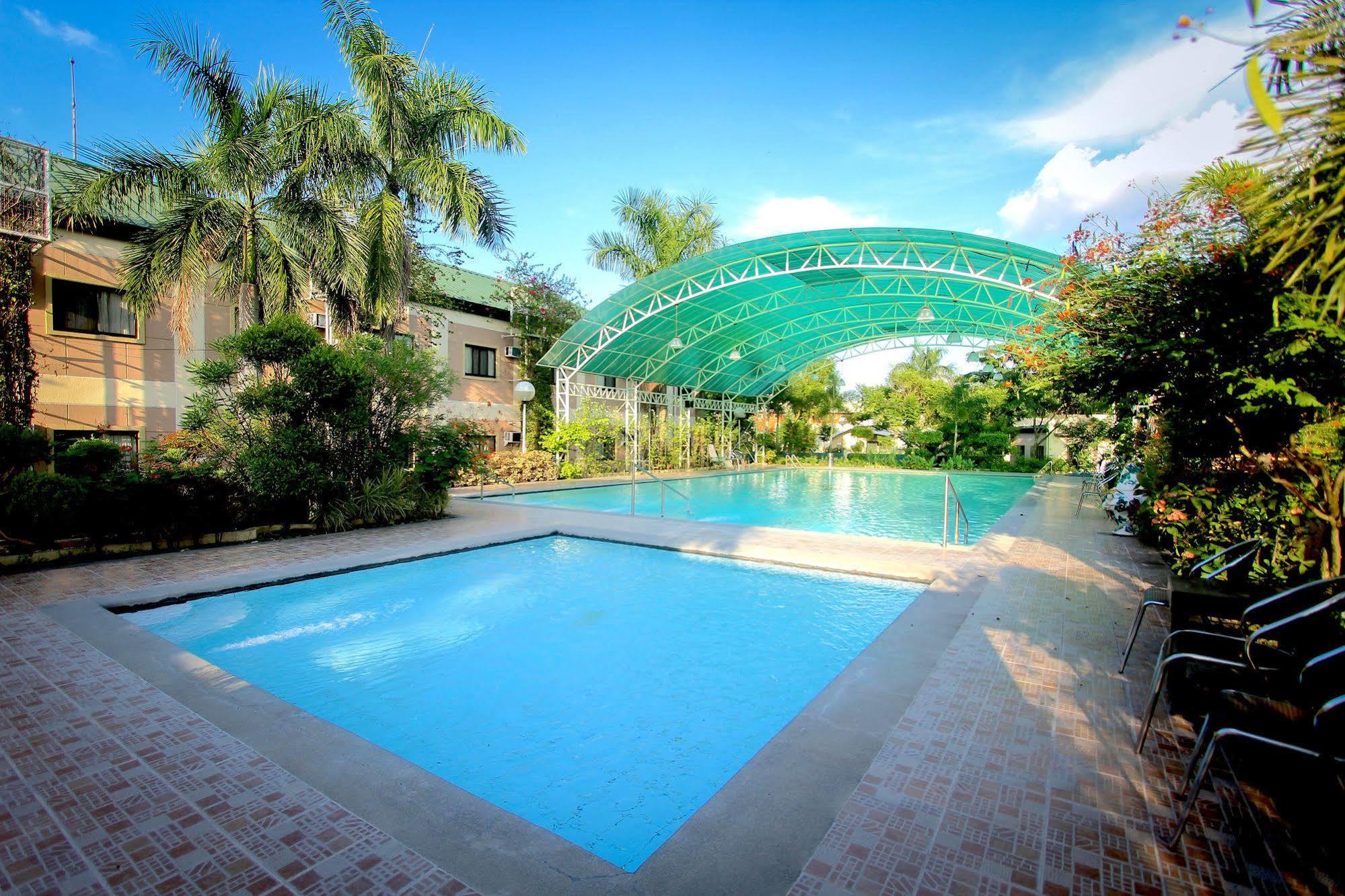 Luisita Central Park Hotel Tarlac City Exterior foto